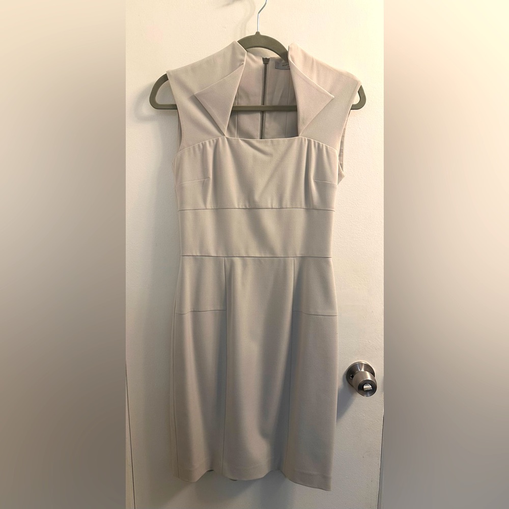 Lightly worn Marc Jacobs Light Gray Size 2 Bodycon
